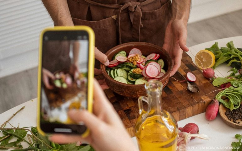 Food-Blogger an der Arbeit!